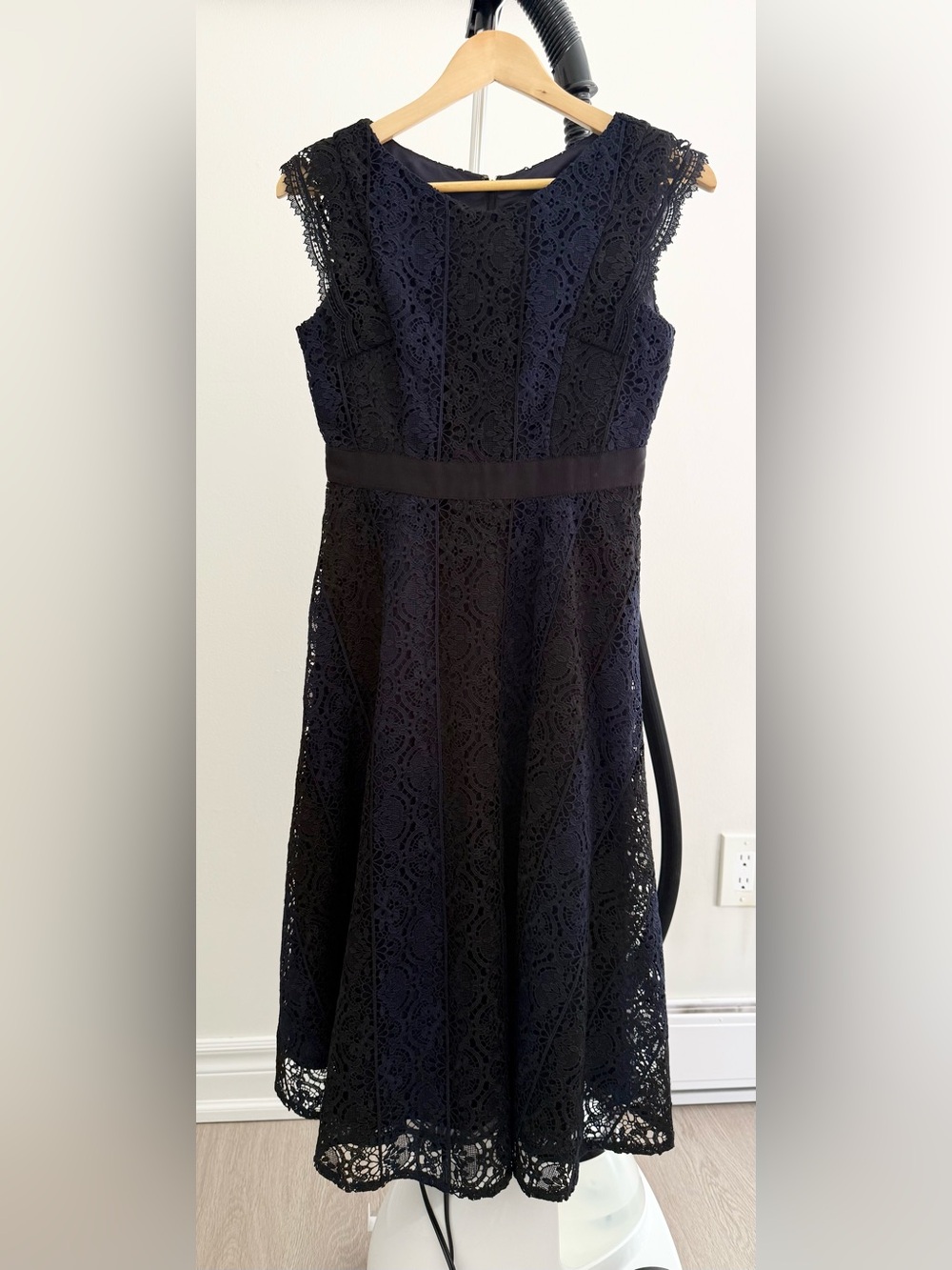New Jill Stuart Navy Floral Lace Dress